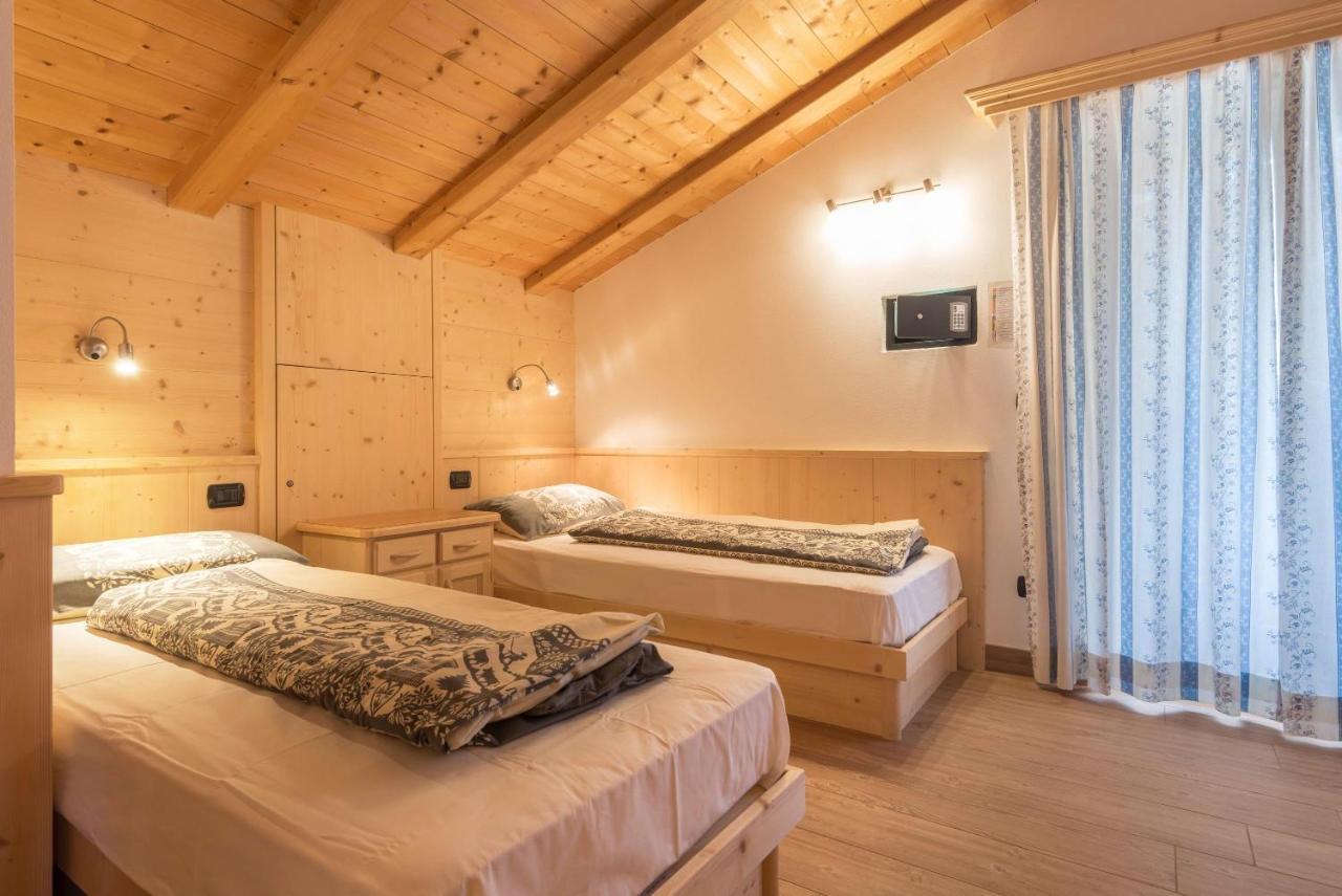Villa Doris Canazei Bagian luar foto