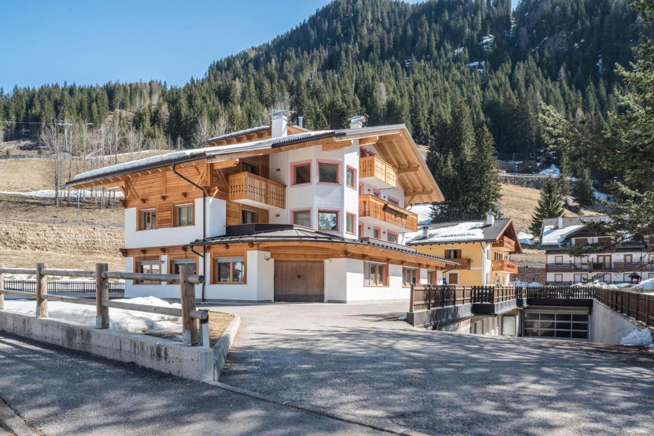 Villa Doris Canazei Bagian luar foto